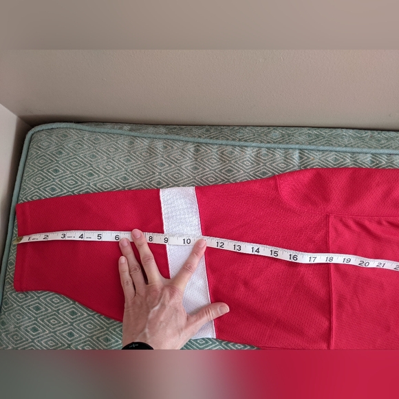 Detroit Red Wings CCM Youth Jersey X/XL - Picture 11 of 13